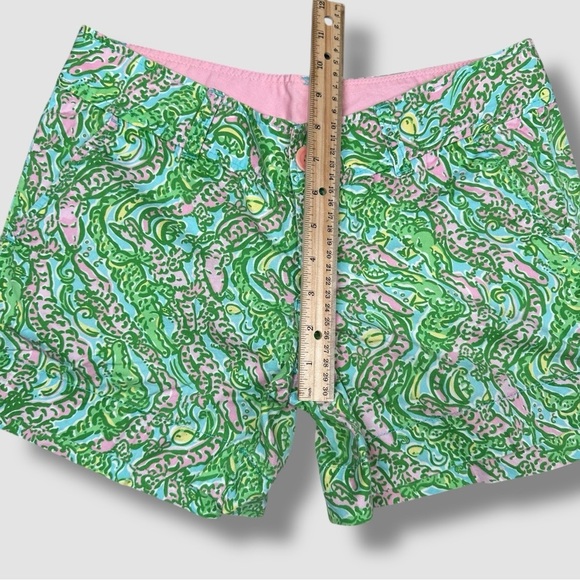 Lilly Pulitzer Callahan Short Size 2 Chomp Chomp Alligator Pink Green Mid Rise - Picture 4 of 9